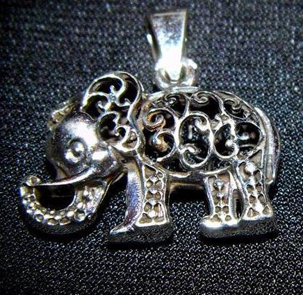 Velký zdobný slon - stříbrný přívěsek