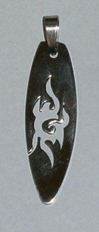 Destička ve tvaru lístku s ornamentem - ocelový přívěsek