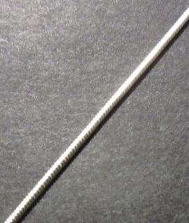 Slabý třpytivý stříbrný řetízek - délka 18cm