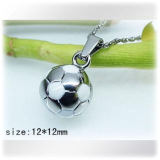 Fotbalový míč s bílými puntíky - ocelový přívěsek