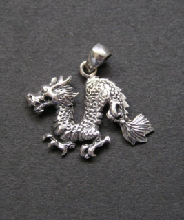 Asijský drak s ocasem - stříbrný přívěsek / přívěsek ze stříbra
