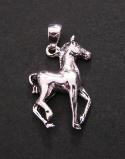 Kůň - stříbrný přívěšek - varianta 2