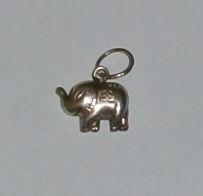 Malej slon s chobotem nahoru - stříbrný přívěsek