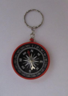 Červený kompas - přívěsek na klíče