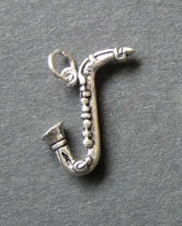 Saxofon - stříbrný přívěsek / přívěsek ze stříbra