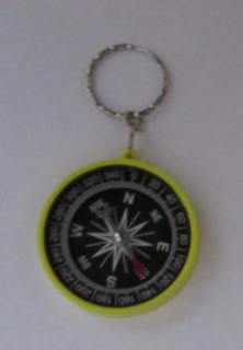 Žlutý kompas - přívěsek na klíče