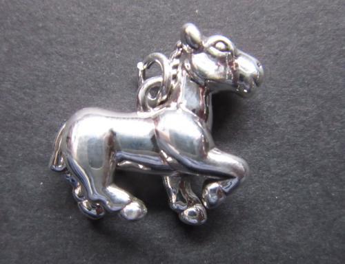 Koník - trojrozměrný přívěsek ze stříbra