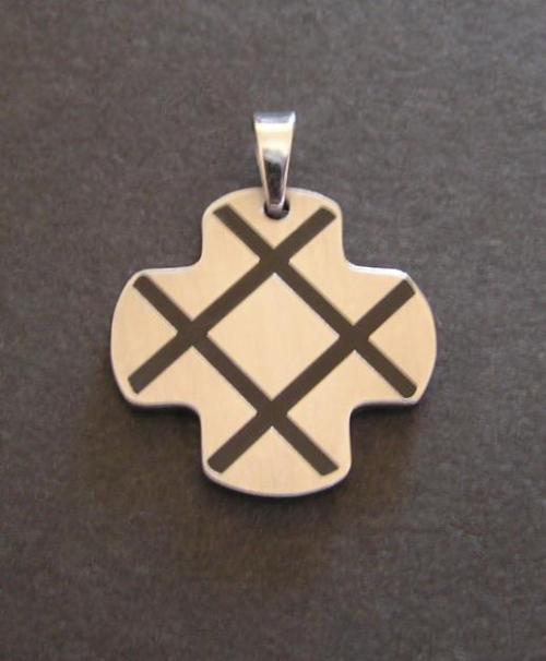 Křížek s mřížkou - ocelový přívěsek