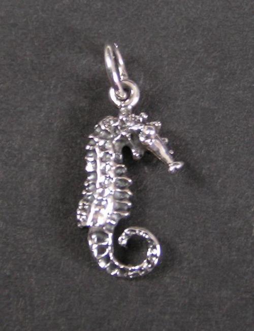 Miniatura mořského koníka - stříbrný přívěsek