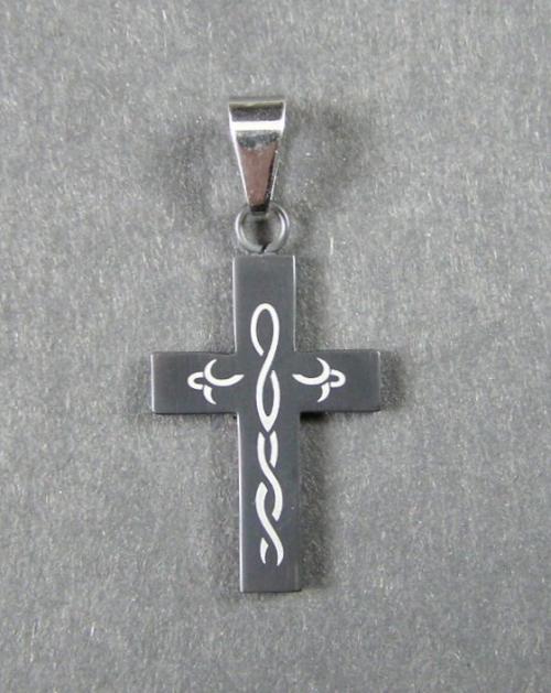 Křížek s černou povrchovou úpravou - ocelový přívěsek / přívěsek z oceli