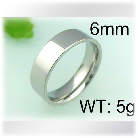 Prsten ve stříbrné barvě z chirurgické oceli - velikost 8