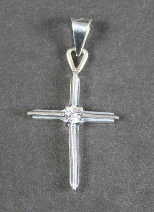 Křížek s trojúhelníkovým poutkem - stříbrný přívěsek